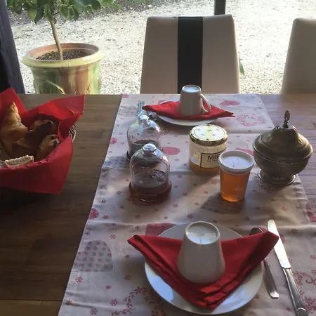 Oda ve Kahvaltı Maison De Maitre Cevenol 3*