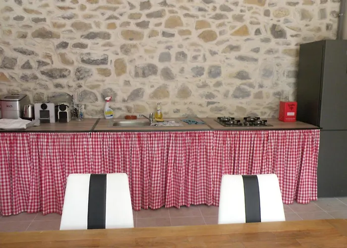 Maison De Maitre Cevenol Couette-café Moulézan