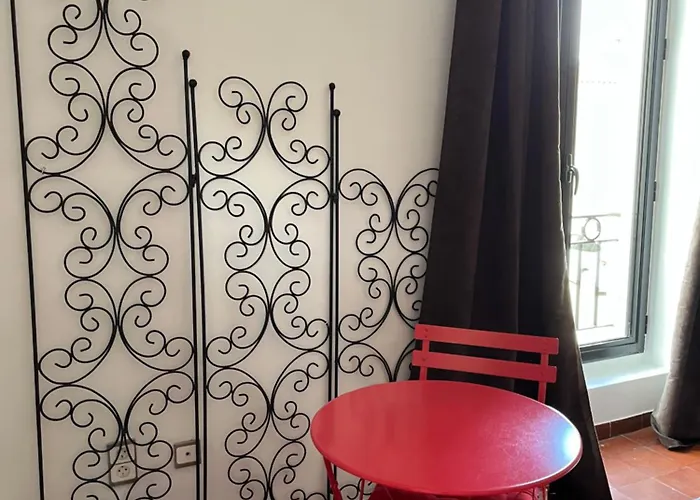 Maison De Maitre Cevenol Couette-café Moulézan